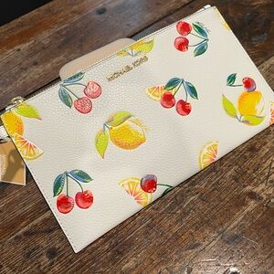 MICHAEL KORS SEQUIN WRISTLET